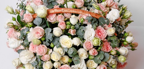 bouquets-roses-basket-buket-rozy-eustoma-korzina-butony-rosk